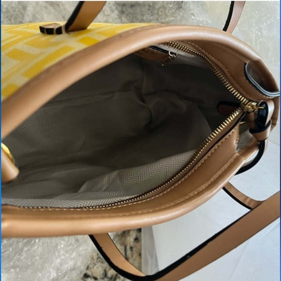 Fendi Yellow Tote Bag - Picture 2 of 4